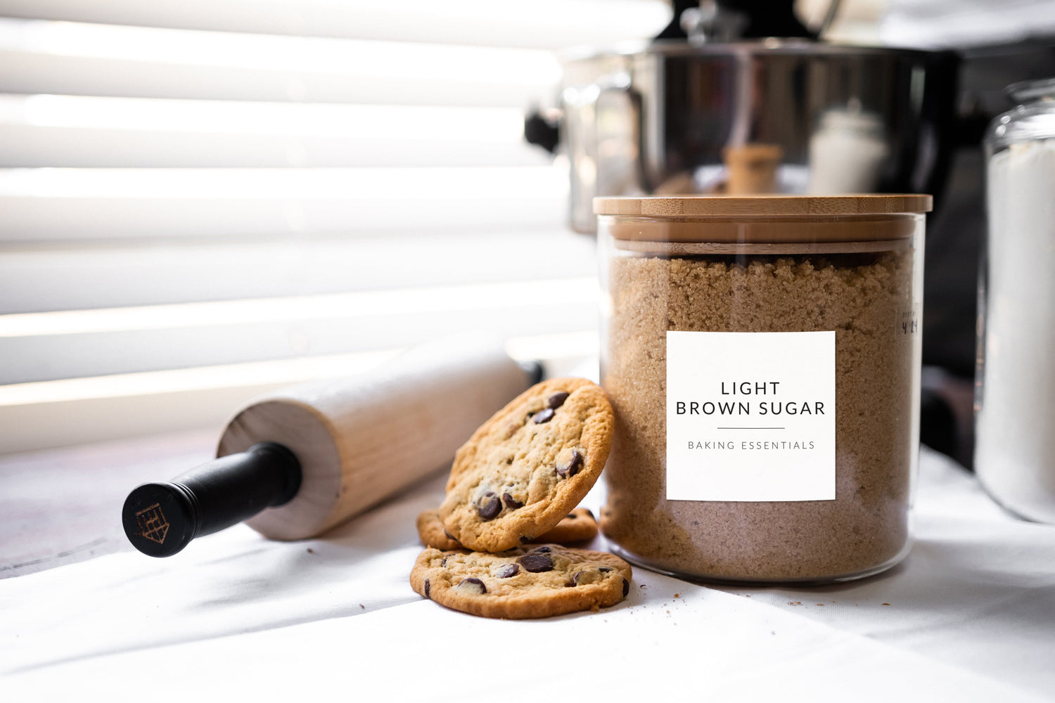 Savvy and Sorted Minimalist Pantry Labels for a back-to-school snack pantry