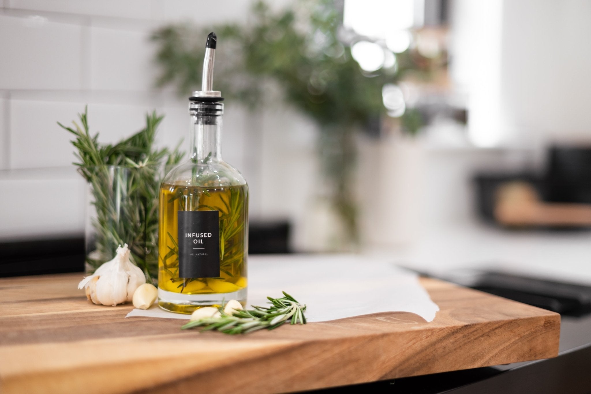 Black Minimalist Oil Labels - Savvy &amp; Sorted